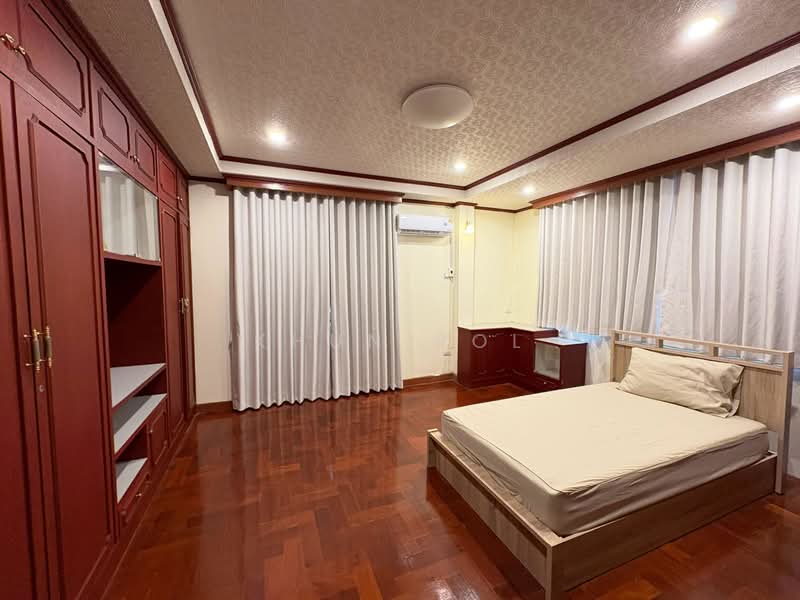 Detached House + Rooftop 3-Storey Renovated Home Charoen Nakhon Area, กรุงเทพ, บางลำภูล่าง, คลองสาน, กรุงเทพ, 300 ตร.ม., บ้านเดี่ยว ให้เช่า, โดย Khun Pol, 500316887 - DDproperty.com