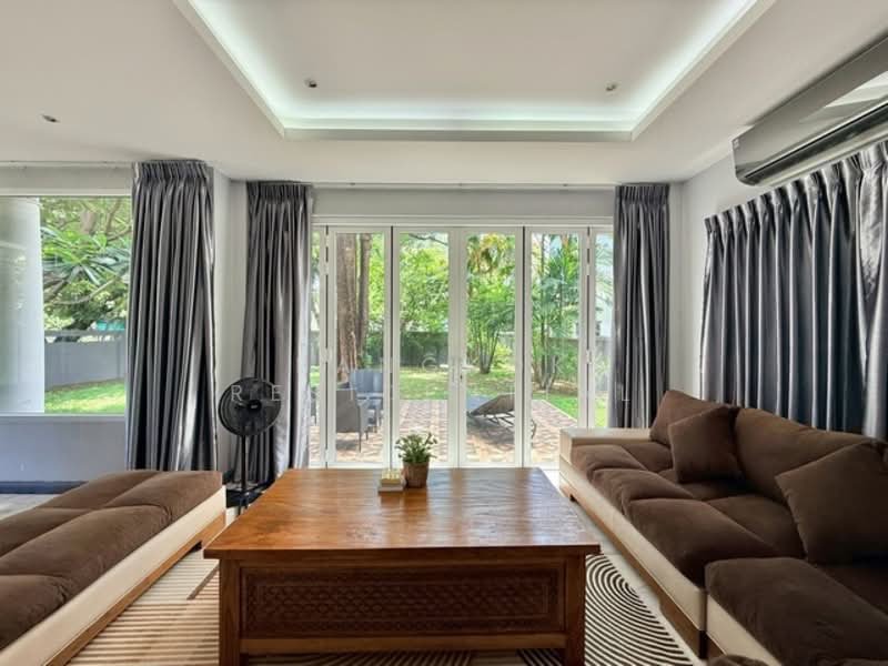 Detached House, Bangkok, Sukhumvit 50, Bang Chak, Phra Khanong, Bangkok, 5 Bedrooms, 220 sqm, Single Detached House For Rent, by Bangkok Residential, 500316904 - DDproperty.com