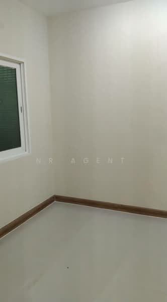 Golden Town Srinakarin-Sukhumvit, Samut Prakan, 133 Moo 4, Bang Mueng, Muang Samut Prakarn, Samut Prakan, 4 Bedrooms, 110 sqm, Townhouse For Rent, by NR AGENT, 500316970 - DDproperty.com
