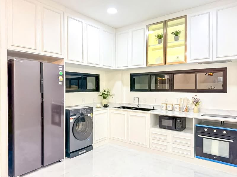 Pool Villa for Sale East Pattaya Modern Classic Fully Furnished, Chon Buri (Pattaya), Bang Lamung, Bang Lamung (Pattaya), Chon Buri (Pattaya), 3 Bedrooms, 304 sqm, Villa For Sale, by PLC Real Estate, 500317048 - DDproperty.com