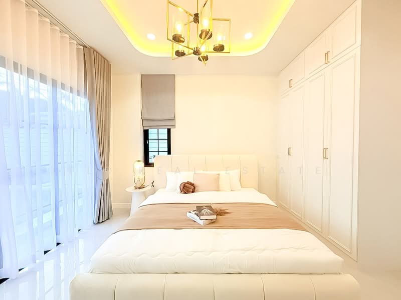 Pool Villa for Sale East Pattaya Modern Classic Fully Furnished, Chon Buri (Pattaya), Bang Lamung, Bang Lamung (Pattaya), Chon Buri (Pattaya), 3 Bedrooms, 304 sqm, Villa For Sale, by PLC Real Estate, 500317048 - DDproperty.com