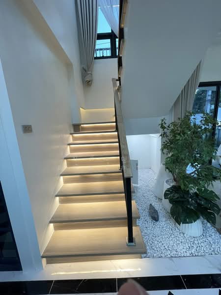 บ้านเดี่ยวหลังมุม นวมินทร์ บางกะปิ สไตล์ โมเดิร์น, Bangkok, Nuan Chan, Bueng Kum, Bangkok, 3 Bedrooms, 320 sqm, Single Detached House For Sale, by ปภัชญา ธนัตถ์ภรณ์, 500317432 - DDproperty.com