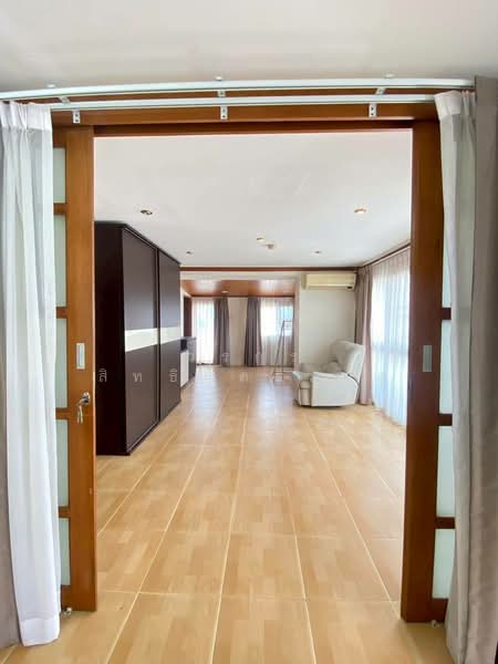 Srivara Mansion 2, Bangkok, Din Daeng, Bangkok, 3 Bedrooms, 188 sqm, Condo For Rent, by วรกร สิทธิลู่ตระกูล, 500317571 - DDproperty.com