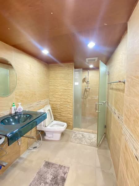 Srivara Mansion 2, Bangkok, Din Daeng, Bangkok, 3 Bedrooms, 188 sqm, Condo For Rent, by วรกร สิทธิลู่ตระกูล, 500317571 - DDproperty.com
