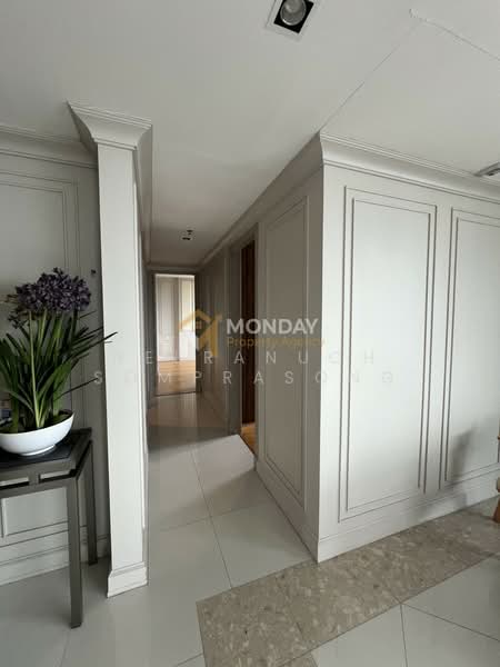 The Empire Place : ดิ เอ็มไพร์ เพลซ, กรุงเทพ, 88 ถนนนราธิวาสราชนครินทร์, ทุ่งมหาเมฆ, สาทร, กรุงเทพ, 132 ตร.ม., คอนโด ขาย, โดย Neeranuch Somprasong, 500317607 - DDproperty.com