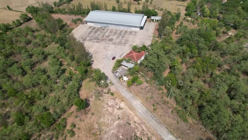 ขายที่ดินโกดัง มี 2 แปลง รวม 93-3-74 ไร่, Nakhon Sawan, Nong Kradon, Muang Nakhon Sawan, Nakhon Sawan, , 500 sqm, Warehouse/Factory For Sale, by ERA Thailand, 500317610 - DDproperty.com