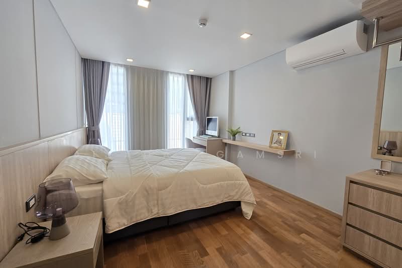 Piya Apartment Sukhumvit 15, Bangkok, 99 Sukhumvit 15, Khlongtoei Nua, Watthana, Bangkok, 4 Bedrooms, 198 sqm, Condo For Rent, by Ailada Ngamsri, 500317615 - DDproperty.com