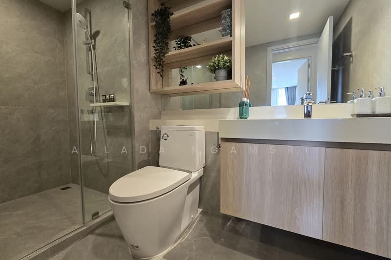 Piya Apartment Sukhumvit 15, Bangkok, 99 Sukhumvit 15, Khlongtoei Nua, Watthana, Bangkok, 4 Bedrooms, 198 sqm, Condo For Rent, by Ailada Ngamsri, 500317615 - DDproperty.com