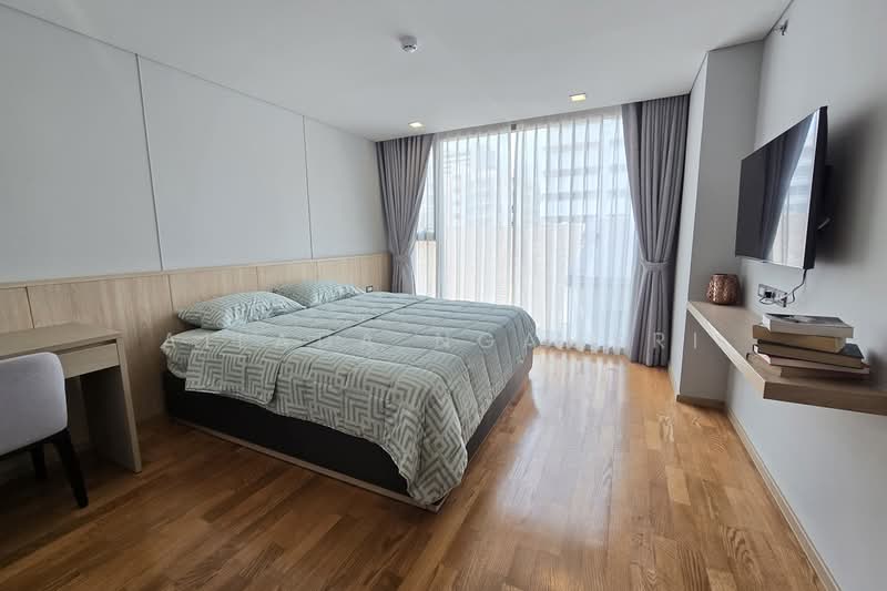 Piya Apartment Sukhumvit 15, Bangkok, 99 Sukhumvit 15, Khlongtoei Nua, Watthana, Bangkok, 4 Bedrooms, 198 sqm, Condo For Rent, by Ailada Ngamsri, 500317615 - DDproperty.com