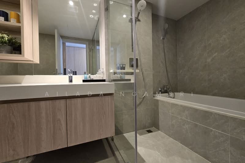 Piya Apartment Sukhumvit 15, Bangkok, 99 Sukhumvit 15, Khlongtoei Nua, Watthana, Bangkok, 4 Bedrooms, 198 sqm, Condo For Rent, by Ailada Ngamsri, 500317615 - DDproperty.com