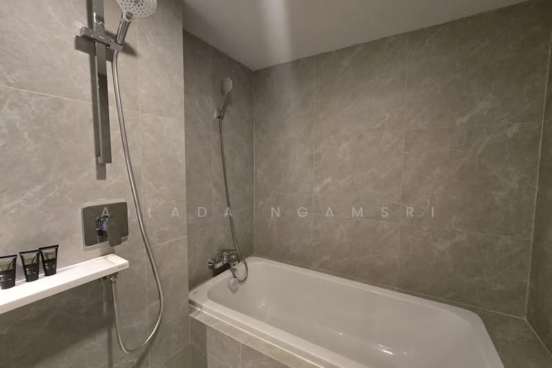 Piya Apartment Sukhumvit 15, Bangkok, 99 Sukhumvit 15, Khlongtoei Nua, Watthana, Bangkok, 4 Bedrooms, 198 sqm, Condo For Rent, by Ailada Ngamsri, 500317615 - DDproperty.com