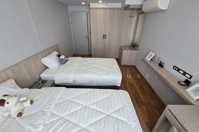 Piya Apartment Sukhumvit 15, Bangkok, 99 Sukhumvit 15, Khlongtoei Nua, Watthana, Bangkok, 4 Bedrooms, 198 sqm, Condo For Rent, by Ailada Ngamsri, 500317615 - DDproperty.com