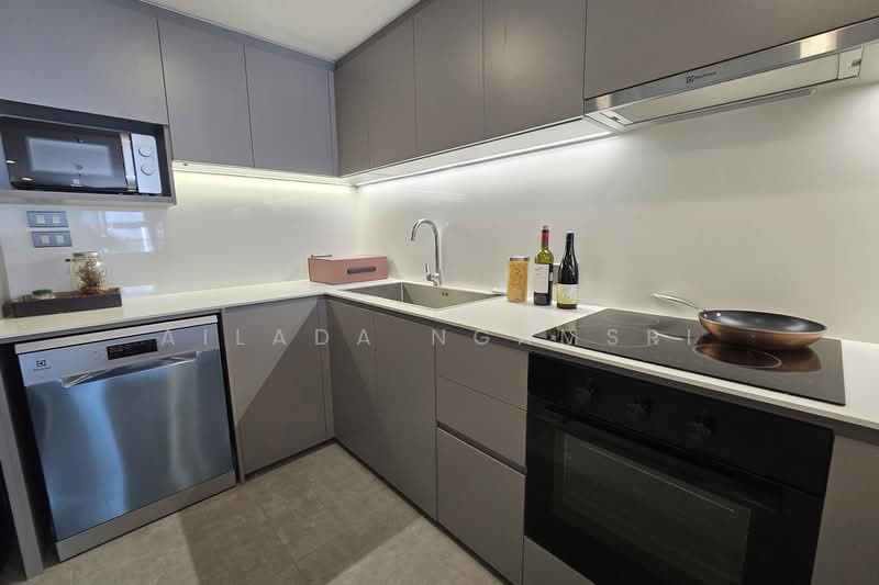 Piya Apartment Sukhumvit 15 : ปิยะ อพาร์ทเม้นท์ สุขุมวิท 15, กรุงเทพ, 99 สุขุมวิท 15, คลองเตยเหนือ, วัฒนา, กรุงเทพ, 198 ตร.ม., คอนโด ให้เช่า, โดย Ailada Ngamsri, 500317615 - DDproperty.com