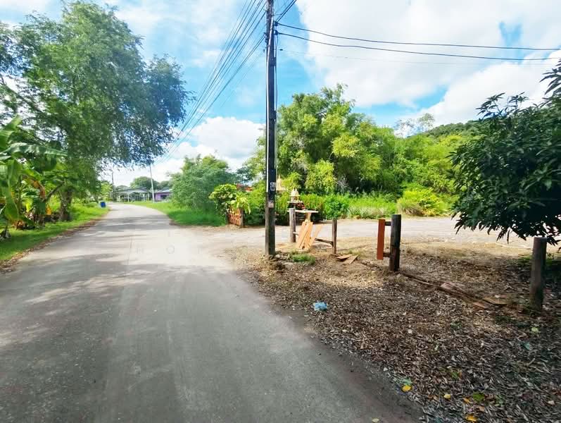 บ้านเดี่ยวพร้อมที่ดินแหลมสิงห์ จันทบุรี, Chanthaburi, Bang Kachai, Laem Sing, Chanthaburi, 1 Bedroom, 150 sqm, Single Detached House For Sale, by The Best Property โชติ, 500317650 - DDproperty.com