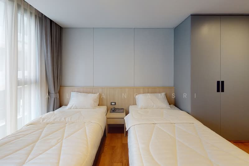 Piya Apartment Sukhumvit 15, Bangkok, 99 Sukhumvit 15, Khlongtoei Nua, Watthana, Bangkok, 3 Bedrooms, 142 sqm, Condo For Rent, by Ailada Ngamsri, 500317651 - DDproperty.com