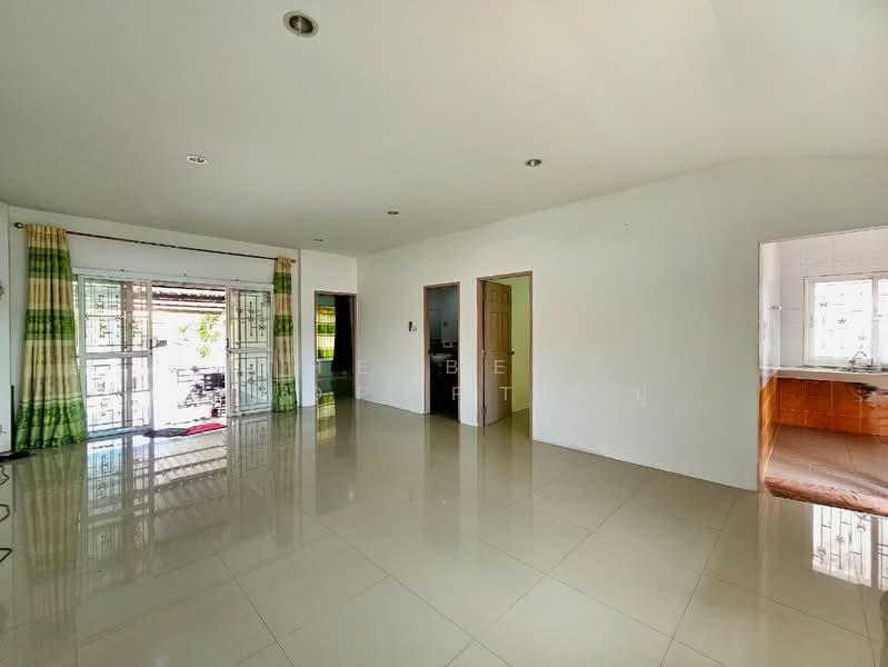 ณพณภา อมตะ-ชลบุรี (Nopnapha Amata-Chonburi), Chon Buri (Pattaya), Khlong Tamru, Muang Chon Buri, Chon Buri (Pattaya), 2 Bedrooms, 88 sqm, Semi-Detached House (Twin House) For Sale, by The Best Property ปู, 500317796 - DDproperty.com