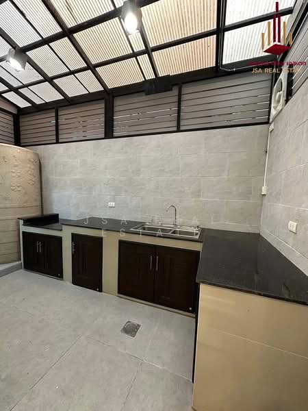 Baan Klang Muang Sathorn-Taksin 2 : บ้านกลางเมือง สาทร-ตากสิน 2, กรุงเทพ, ถนนกัลปพฤกษ์, บางค้อ, จอมทอง, กรุงเทพ, 150 ตร.ม., ทาวน์เฮ้าส์ ให้เช่า, โดย JSA REAL ESTATE, 500317803 - DDproperty.com