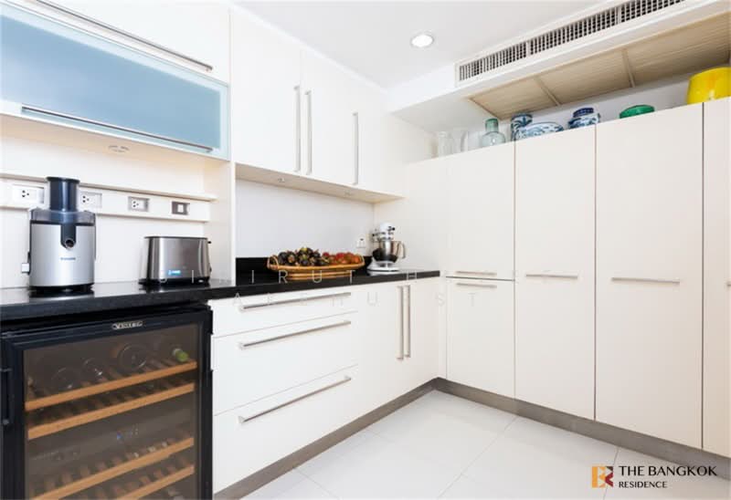 Somkid Gardens, Bangkok, Ploenchit, Lumphini, Pathum Wan, Bangkok, 3 Bedrooms, 437 sqm, Condo For Rent, by Sirirut Havee Akehurst, 500317854 - DDproperty.com