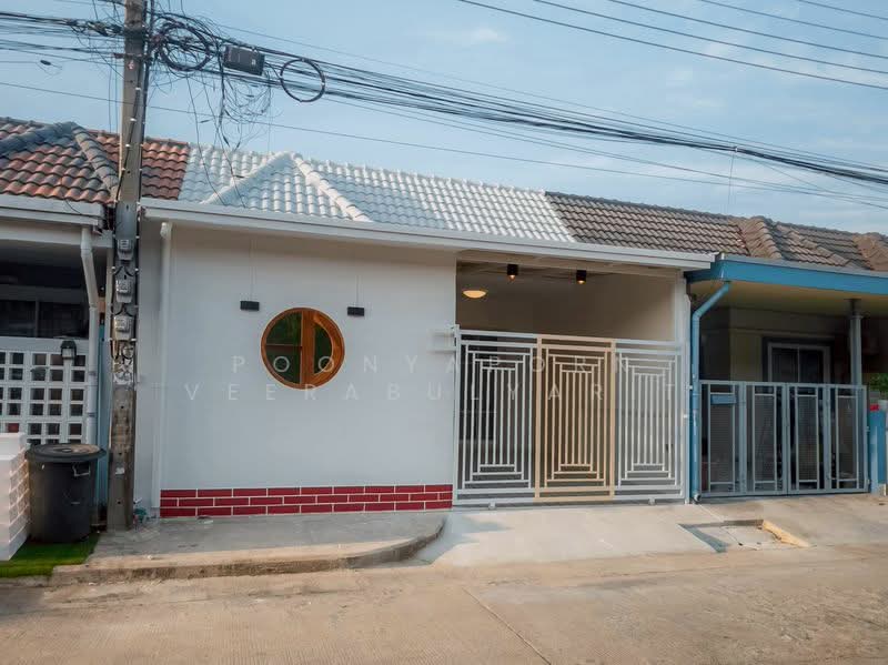 Baan Buathong 4, Nonthaburi, Ban Kluay-Sai Noi Road, Phimonrat, Bang Bua Thong, Nonthaburi, 3 Bedrooms, 72 sqm, Townhouse For Sale, by Poonyaporn Veerabulyarit, 500317866 - DDproperty.com