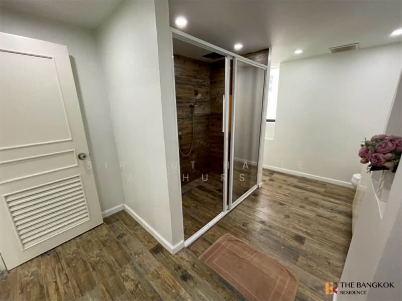 President Park Sukhumvit 24, Bangkok, 99 Sukhumvit 24 Alley, Khlongtoei Nua, Watthana, Bangkok, 3 Bedrooms, 260 sqm, Condo For Sale, by Sirirut Havee Akehurst, 500317881 - DDproperty.com