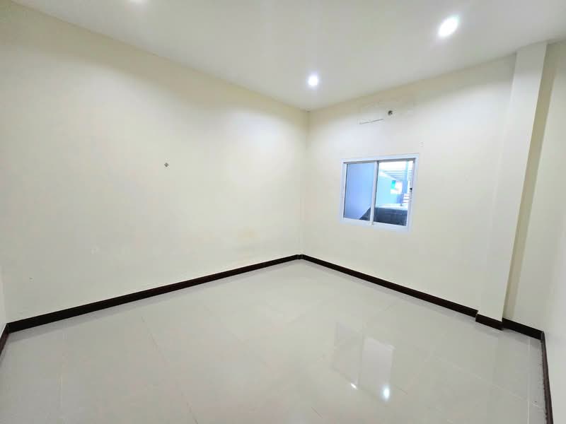 ทาวน์เฮ้าส์บ้านโป่ง ราชบุรี, Ratchaburi, Nong O, Ban Pong, Ratchaburi, 2 Bedrooms, 100 sqm, Townhouse For Sale, by The Best Property เพ้นท์, 500317902 - DDproperty.com