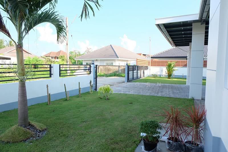 บ้านให้เช่า – ใกล้โรงเรียนนานาชาติปัญญาเด่น เพียง 10 นาที ค่าเช่า 25,000 บาท / เดือน No.14H052, Chiang Mai, Hang Dong, Chiang Mai, 3 Bedrooms, 200 sqm, Single Detached House For Rent, by Rutchaporn Tunsiri, 500317911 - DDproperty.com