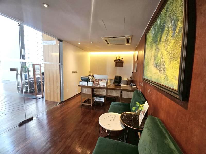 Hansar Rajdamri, Bangkok, 3-250 Soi Mahatlek Luang 2, Lumphini, Pathum Wan, Bangkok, 2 Bedrooms, 108 sqm, Condo For Sale, by Knight Frank Chartered (Thailand) Co.,Ltd, 500317914 - DDproperty.com