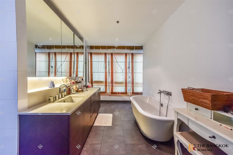 The Lofts Yennakart, Bangkok, 366 ์Soi Nang Linchi Yenakat Road, Chong Nonsi, Yan Nawa, Bangkok, 3 Bedrooms, 180 sqm, Condo For Sale, by Sirirut Havee Akehurst, 500317915 - DDproperty.com