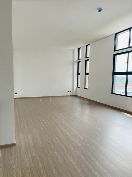 Nirvana @ Work Krungthep Kreetha, Bangkok, Thap Chang, Saphan Sung, Bangkok, , 562 sqm, Office Space For Rent, by ปรัศนียา ศรีเจริญ, 500317940 - DDproperty.com