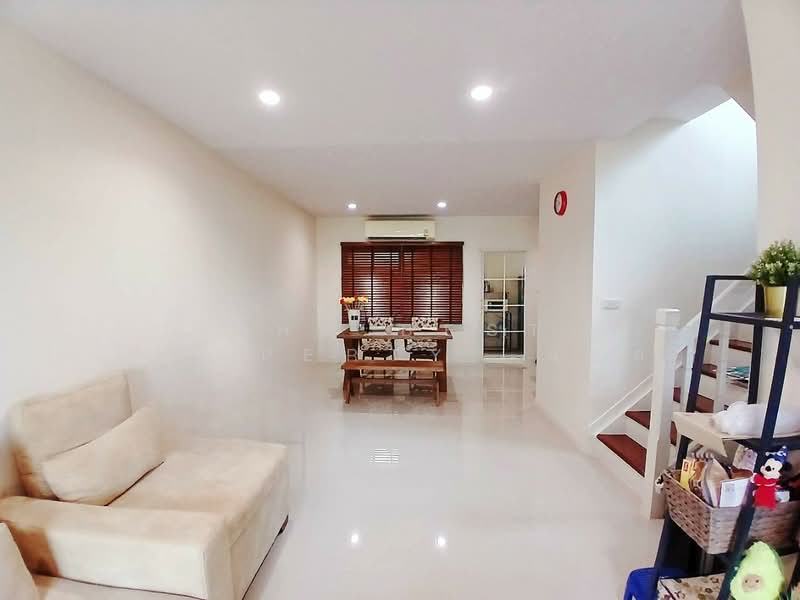 หมู่บ้านพิศาล สุวรรณภูมิ, Samut Prakan, Srisa Chorakhe Yai, Bang Sao Thong, Samut Prakan, 3 Bedrooms, 90 sqm, Townhouse For Sale, by The Best Property แอ๊ด, 500317965 - DDproperty.com
