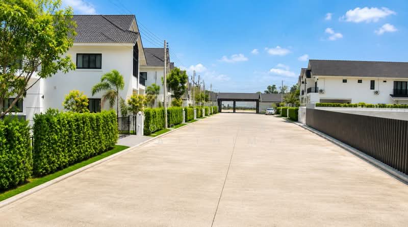 P0106/2 | หลังเดียวในโครงการ! Modern Pool Villa บ้านแหวน ใกล้กาดฝรั่งวิลเลจ 5 นาที, เชียงใหม่, บ้านแหวน, หางดง, เชียงใหม่, 360 ตร.ม., บ้านเดี่ยว ขาย, โดย Aornjira Khatthima, 500317970 - DDproperty.com