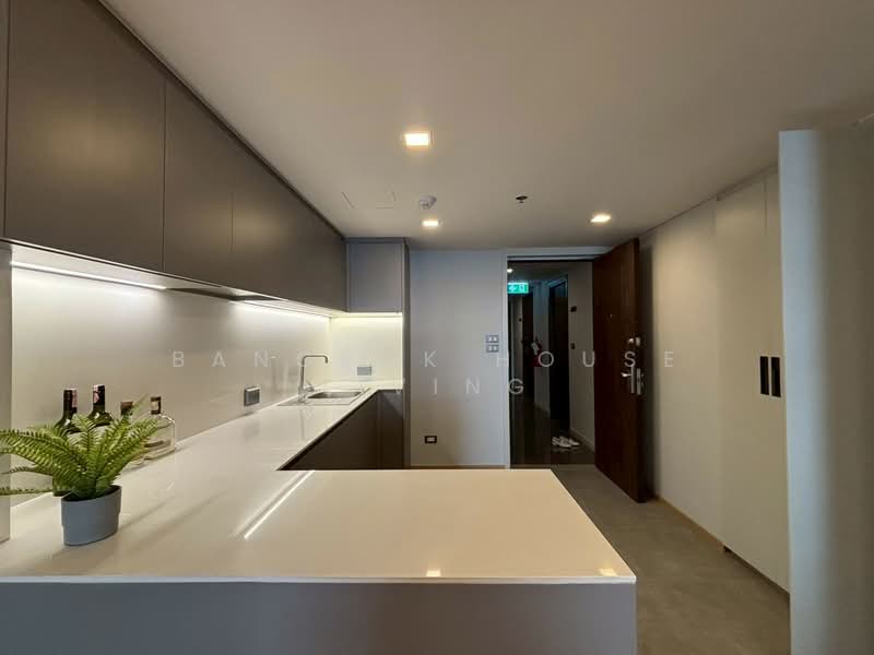 Piya Apartment Sukhumvit 15, Bangkok, 99 Sukhumvit 15, Khlongtoei Nua, Watthana, Bangkok, 4 Bedrooms, 198 sqm, Condo For Rent, by Bangkok House Living, 500317979 - DDproperty.com