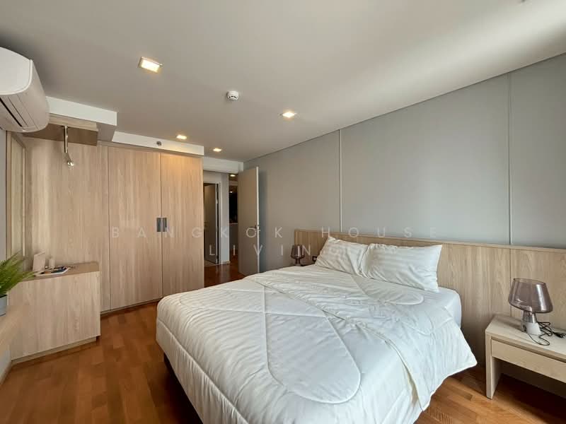 Piya Apartment Sukhumvit 15, Bangkok, 99 Sukhumvit 15, Khlongtoei Nua, Watthana, Bangkok, 4 Bedrooms, 198 sqm, Condo For Rent, by Bangkok House Living, 500317979 - DDproperty.com