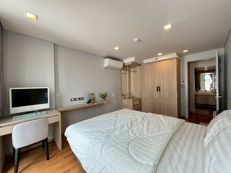 Piya Apartment Sukhumvit 15, Bangkok, 99 Sukhumvit 15, Khlongtoei Nua, Watthana, Bangkok, 4 Bedrooms, 198 sqm, Condo For Rent, by Bangkok House Living, 500317979 - DDproperty.com