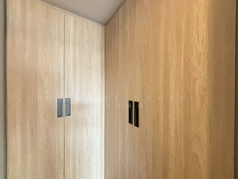Piya Apartment Sukhumvit 15, Bangkok, 99 Sukhumvit 15, Khlongtoei Nua, Watthana, Bangkok, 4 Bedrooms, 198 sqm, Condo For Rent, by Bangkok House Living, 500317979 - DDproperty.com