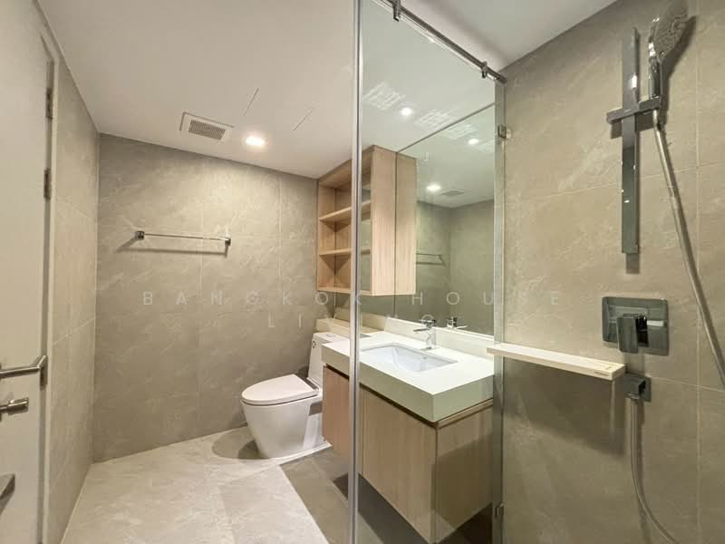 Piya Apartment Sukhumvit 15, Bangkok, 99 Sukhumvit 15, Khlongtoei Nua, Watthana, Bangkok, 2 Bedrooms, 99 sqm, Condo For Rent, by Bangkok House Living, 500318012 - DDproperty.com