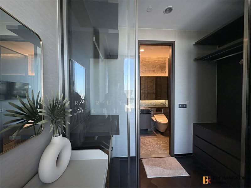 The Esse Sukhumvit 36, Bangkok, Soi Sukhumvit 36, Sukhumvit Road, Phra Kanong, Khlong Toei, Bangkok, 1 Bedroom, 39 sqm, Condo For Sale, by Sirirut Havee Akehurst, 500318061 - DDproperty.com