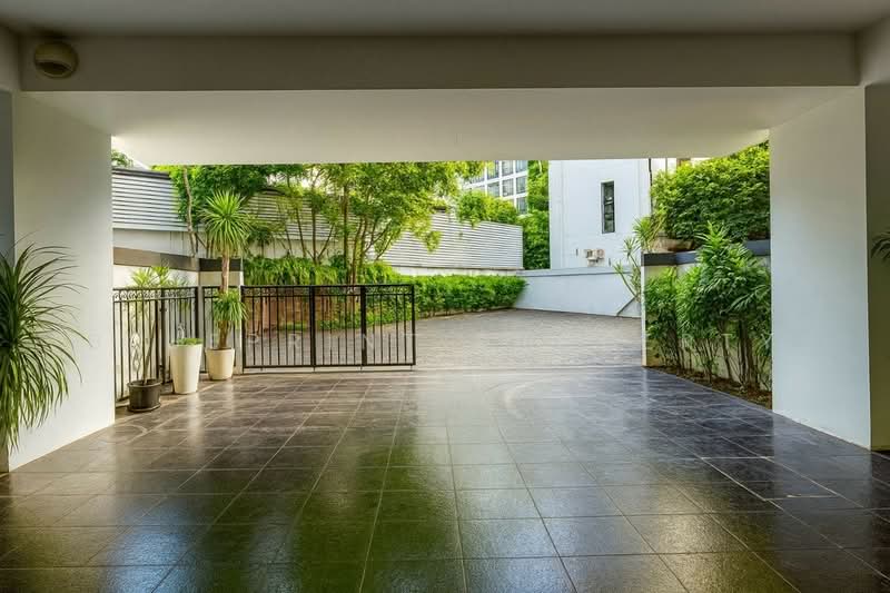 Maison Blanche – Sukhumvit 67, Bangkok, 59 Soi Sukhumvit 67, Phra Kanong Nua, Watthana, Bangkok, 4 Bedrooms, 244 sqm, Single Detached House For Rent, by Blueprint Property, 500318089 - DDproperty.com