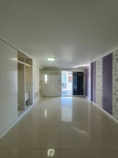 หมู่บ้านคอลเลจทาวน์, Bangkok, Hua Mak, Bang Kapi, Bangkok, 2 Bedrooms, 96 sqm, Townhouse For Sale, by NR AGENT, 500318125 - DDproperty.com