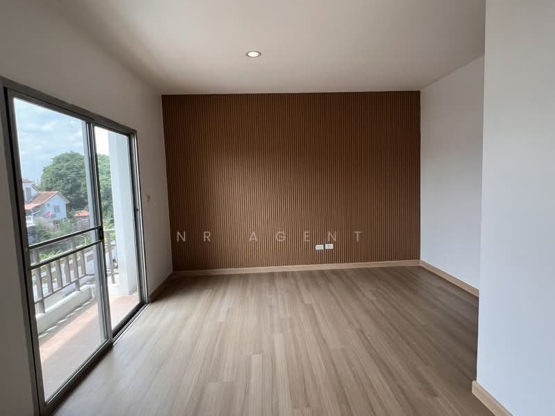 Urban Tara Wongwan – Suksawat 70, Bangkok, Soi Chimkul, Thung Khru, Bangkok, 3 Bedrooms, 170 sqm, Townhouse For Sale, by NR AGENT, 500318145 - DDproperty.com