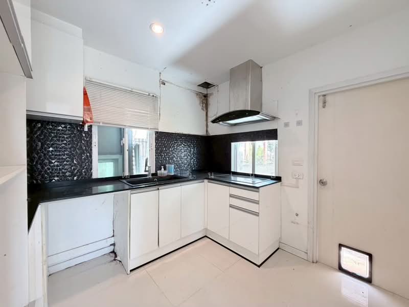 Pruksa Village 6 Rama 2-Bang Khun Thian Chai Talay, Samut Sakhon, Bang Khun Thian Road - Chai Talay, Phanthai Norasing, Muang Samut Sakhon, Samut Sakhon, 3 Bedrooms, 160 sqm, Single Detached House For Sale, by พัฒน์ วินเนอร์, 500318237 - DDproperty.com