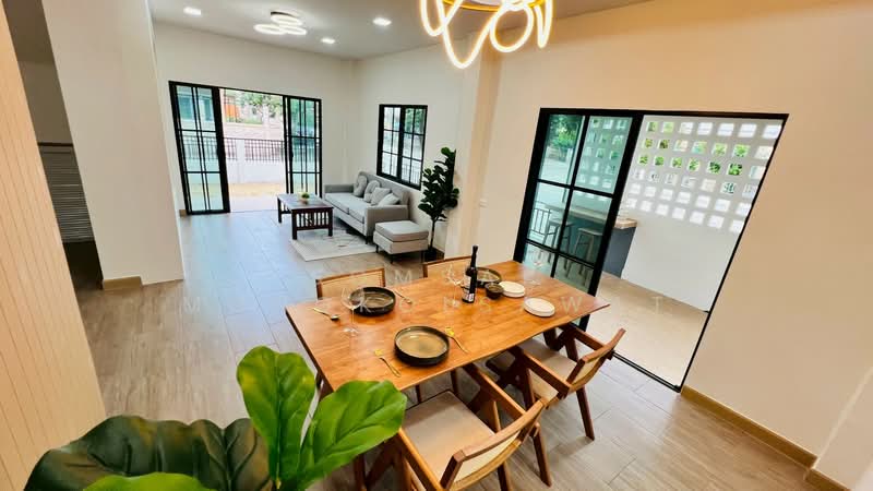 Noantawee Ville 5, Bangkok, Mit Maitri Road, Nong Chok, Bangkok, 4 Bedrooms, 175 sqm, Single Detached House For Sale, by Somsak Mongkolsawat, 500318254 - DDproperty.com