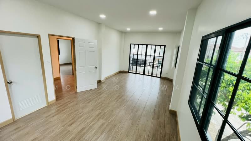 Noantawee Ville 5, Bangkok, Mit Maitri Road, Nong Chok, Bangkok, 4 Bedrooms, 175 sqm, Single Detached House For Sale, by Somsak Mongkolsawat, 500318254 - DDproperty.com