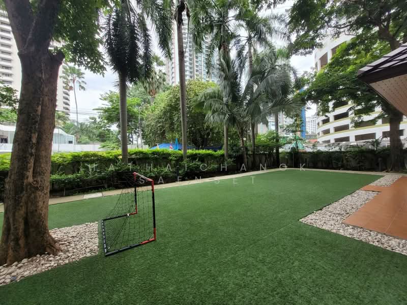 Kallista Mansion, Bangkok, 64 Soi Sukhumvit 11, Khlongtoei Nua, Watthana, Bangkok, 3 Bedrooms, 315 sqm, Condo For Rent, by Hathaichanok Saenset, 500318301 - DDproperty.com