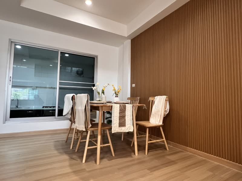 Urban Tara Wongwan – Suksawat 70, Bangkok, Soi Chimkul, Thung Khru, Bangkok, 3 Bedrooms, 170 sqm, Townhouse For Sale, by Chalita Chittanant, 500318322 - DDproperty.com