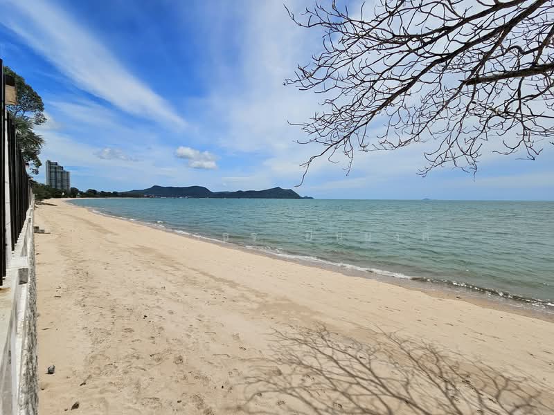Baan Talay Pattaya, Chon Buri (Pattaya), Bang Sa-re, Sattahip, Chon Buri (Pattaya), 5 Bedrooms, 950 sqm, Single Detached House For Sale, by Tharathorn Yuenyong, 500318374 - DDproperty.com