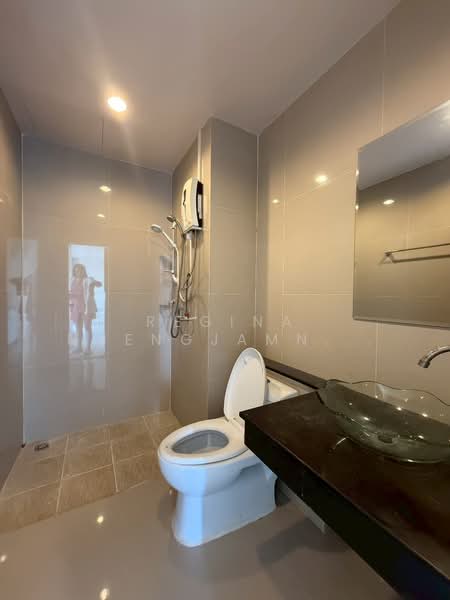 The Grand Jomtien Pattaya Beach, Chon Buri (Pattaya), 555/1465 Village No. 12, Nong Pru, Bang Lamung (Pattaya), Chon Buri (Pattaya), 2 Bedrooms, 55 sqm, Condo For Sale, by Regina Nuengjamnong, 500318382 - DDproperty.com