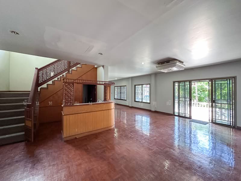 5 Bed House on 525 sq.wah in Hang Dong for Sale, Chiang Mai, San Phak Wan, Hang Dong, Chiang Mai, 5 Bedrooms, 600 sqm, Single Detached House For Sale, by Nunthawat Hiranputtipat, 500318387 - DDproperty.com