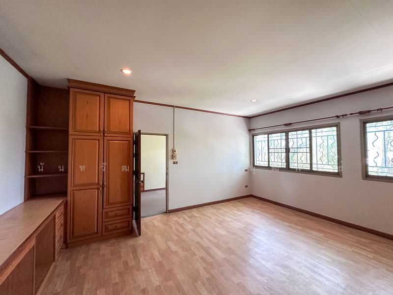 5 Bed House on 525 sq.wah in Hang Dong for Sale, Chiang Mai, San Phak Wan, Hang Dong, Chiang Mai, 5 Bedrooms, 600 sqm, Single Detached House For Sale, by Nunthawat Hiranputtipat, 500318387 - DDproperty.com