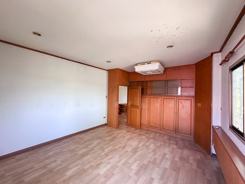 5 Bed House on 525 sq.wah in Hang Dong for Sale, Chiang Mai, San Phak Wan, Hang Dong, Chiang Mai, 5 Bedrooms, 600 sqm, Single Detached House For Sale, by Nunthawat Hiranputtipat, 500318387 - DDproperty.com
